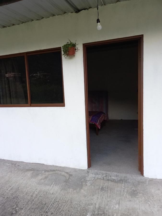 Montano Camping & Hostel Baños Zewnętrze zdjęcie