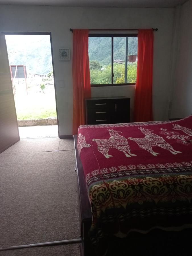 Montano Camping & Hostel Baños Zewnętrze zdjęcie