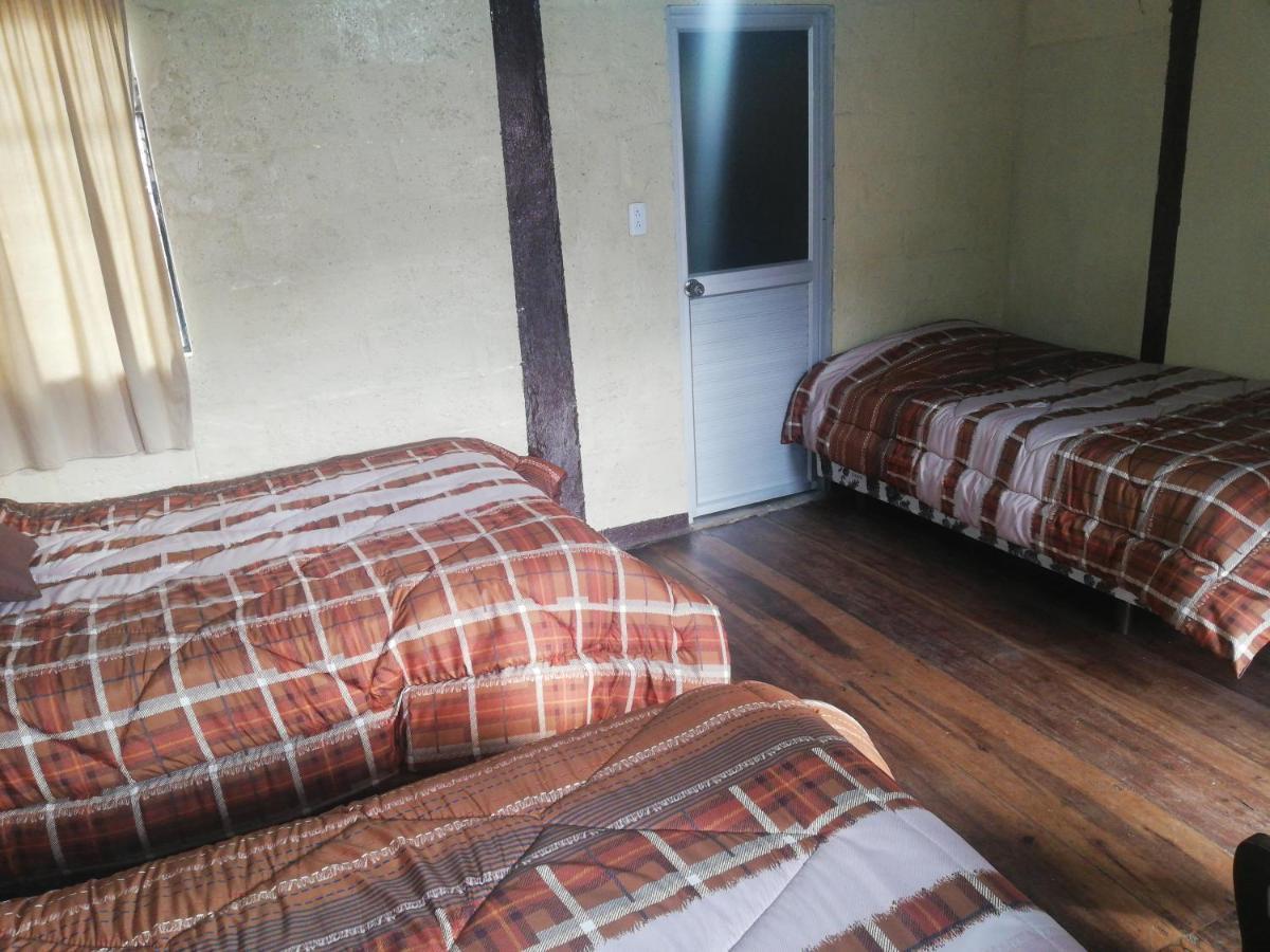 Montano Camping & Hostel Baños Zewnętrze zdjęcie