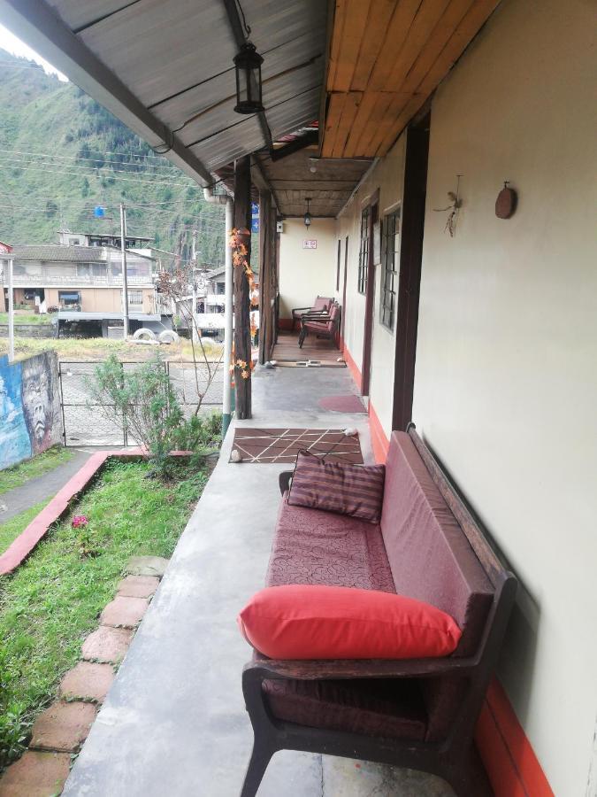 Montano Camping & Hostel Baños Zewnętrze zdjęcie